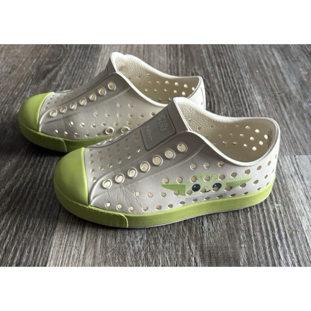 Native x Star Wars Jefferson Baby Yoda Grogu Slip On Shoes Cream Green Size C8 - Picture 3 of 6